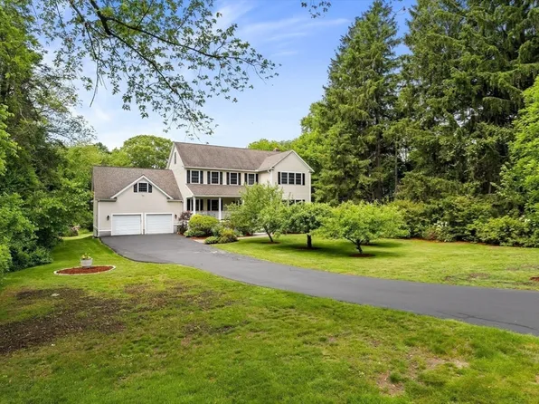 44 Bridge St, Medfield, MA 02052
