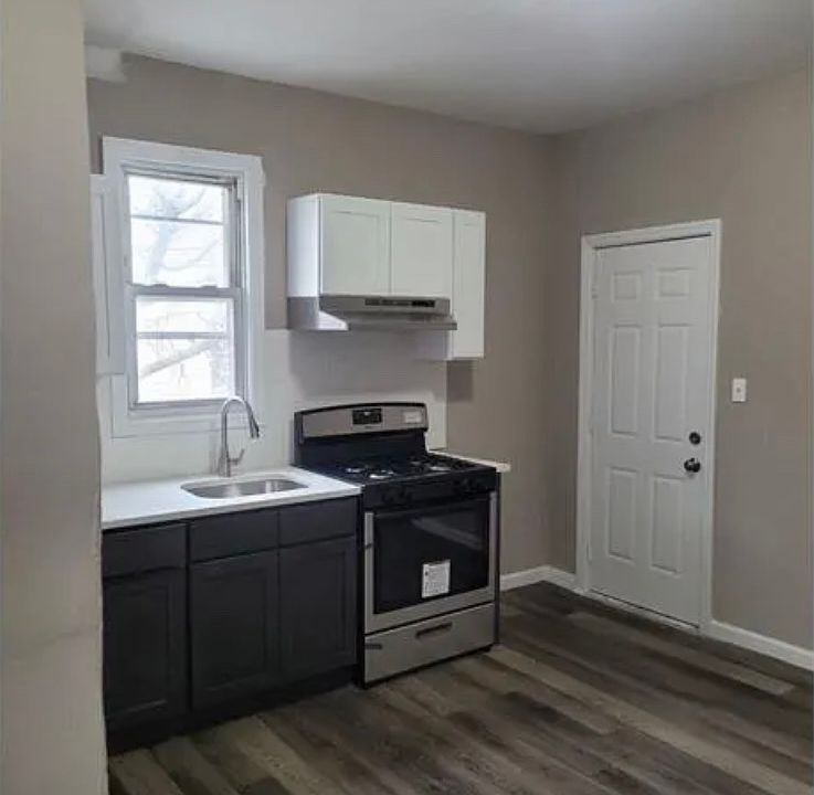 1st image of 31-33 Tillinghast St #2