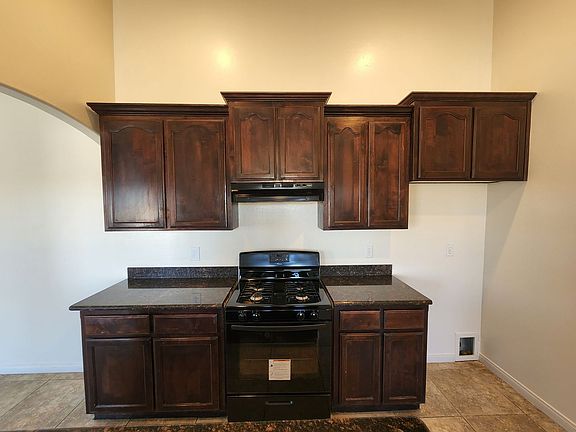 4th image of 7641 Walpole Ave Unit B