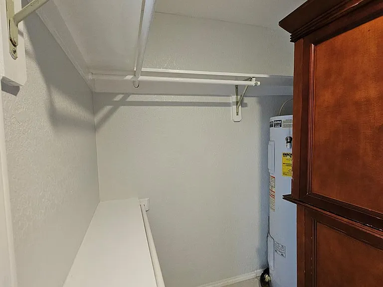 14 Laura Ln — Photo 28