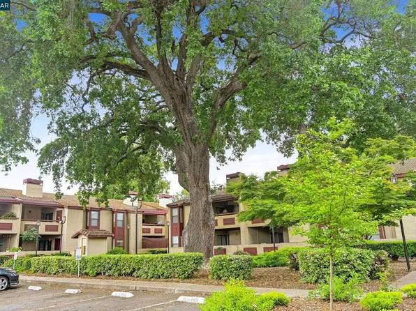 1391 Monument Blvd APT 20, Concord, CA 94520