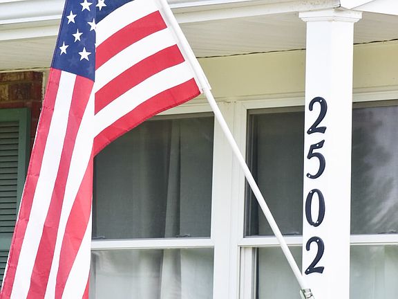 2nd image of 2502 New Castle Dr