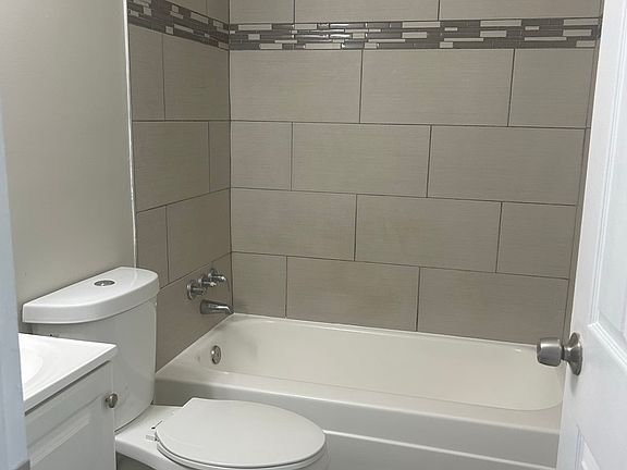 3rd image of 3916 Maine Ave #1B