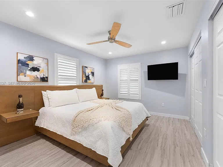 230 SW 12th Ave — Photo 10