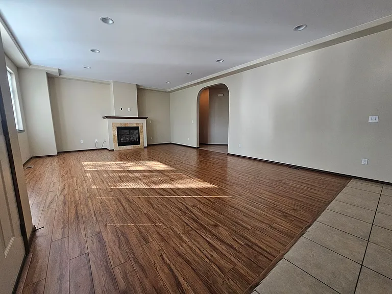 2606 N Columbia St — Photo 11