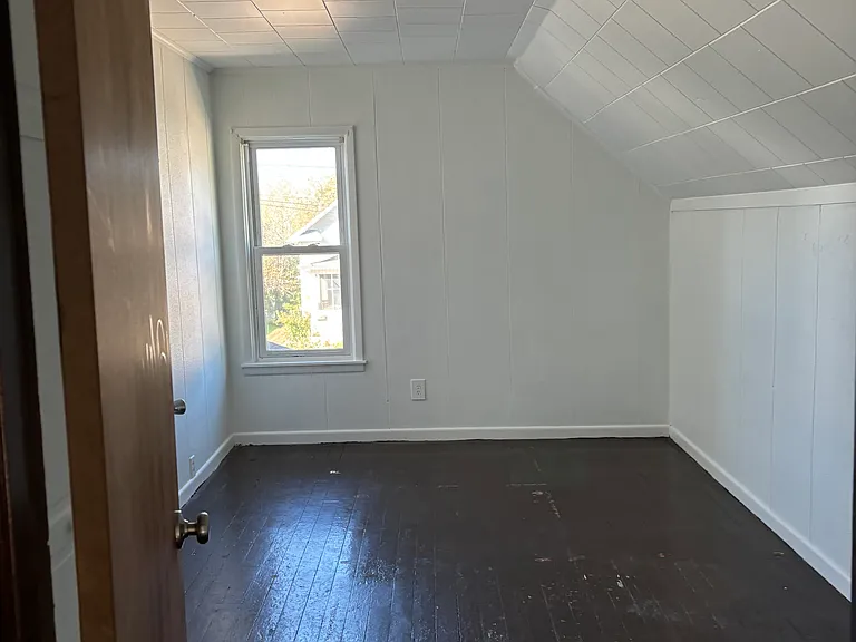 1012 Dove St — Photo 9