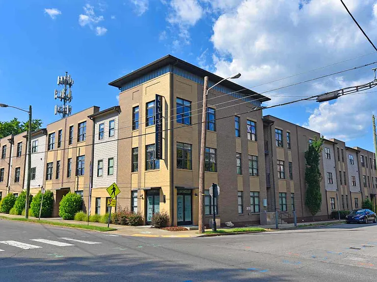 Ellis Germantown — Photo 30