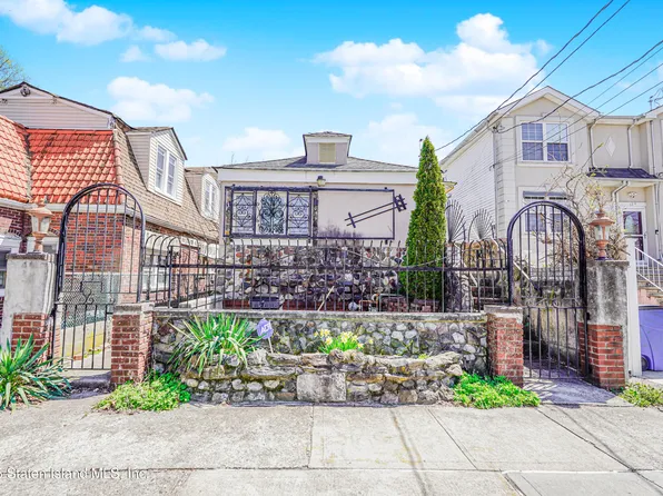 120 Winham Ave, Staten Island, NY 10306