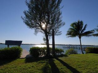 18739 Rio Vista Dr, Jupiter, FL 33469