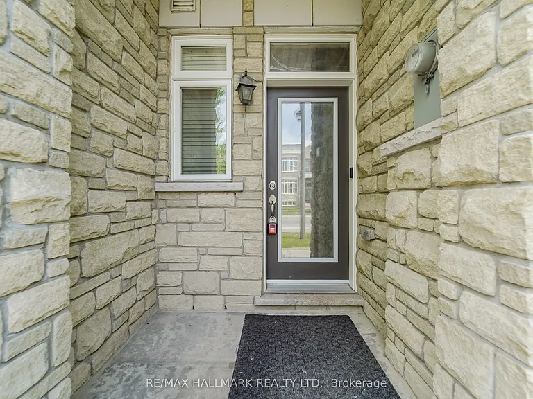 235 S Unionville Ave — Photo 3