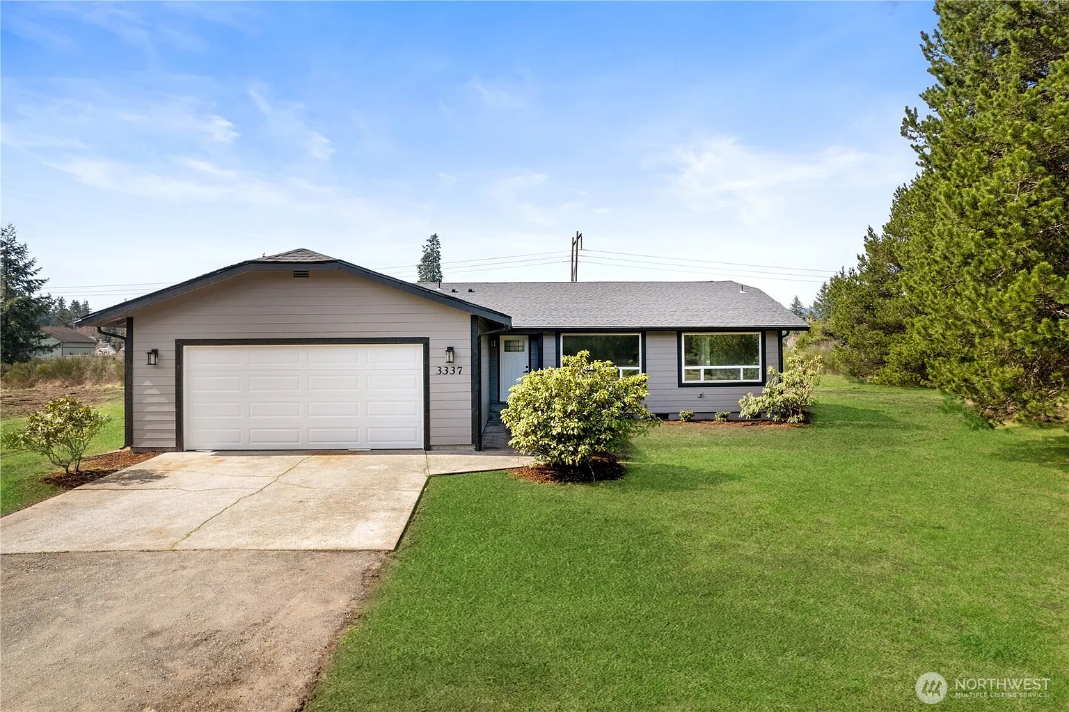 3337 Emerald Lane SW photo 1
