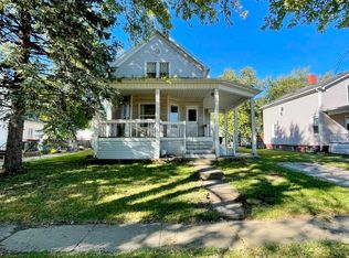 108 W 4th St, Gridley, IL 61744
