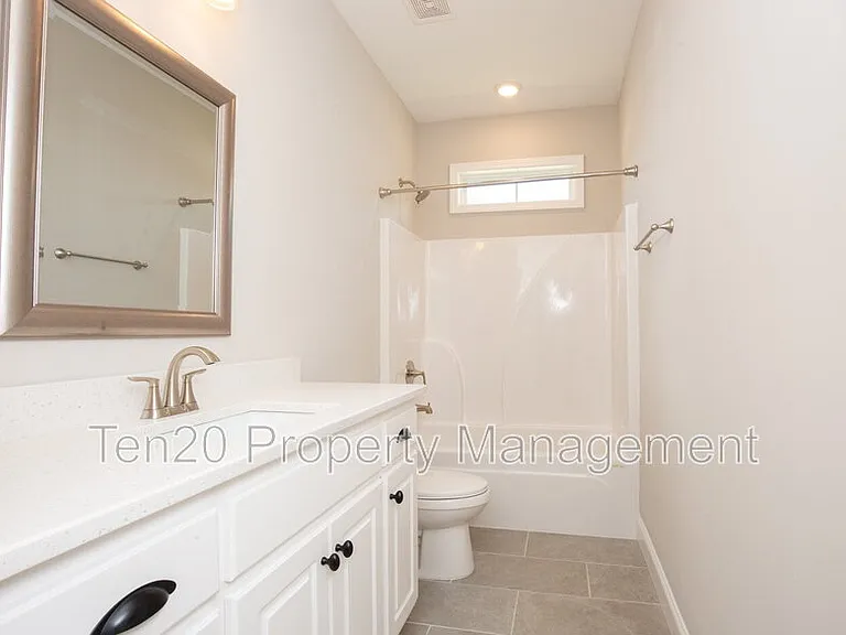 9827 Yellow Pine Rd — Photo 5