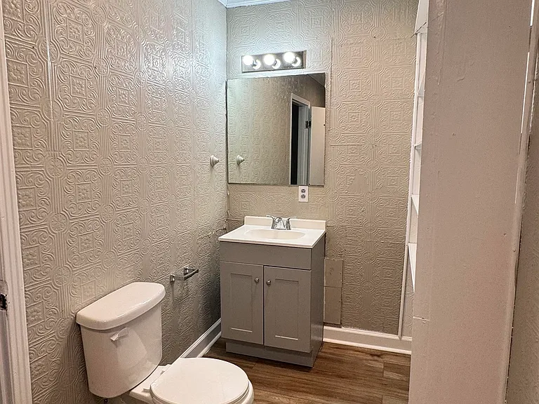 1330 W Victor Dr — Photo 13