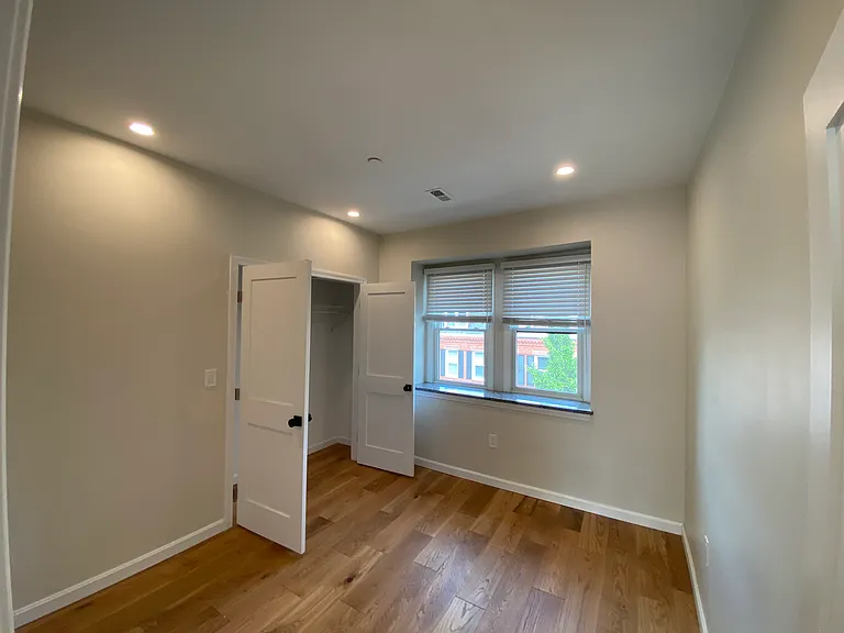 43 Monmouth St #3 — Photo 10