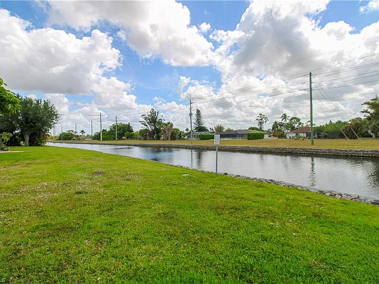600 Valley Stream Dr #F9 — Photo 46