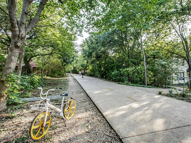 7215 Holly Hill Dr #101 — Photo 42
