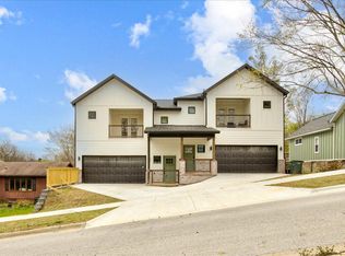 215 E Center St #1, Fayetteville, AR 72701