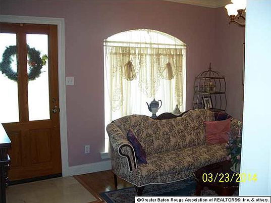 4th image of 59465 Kember Dr