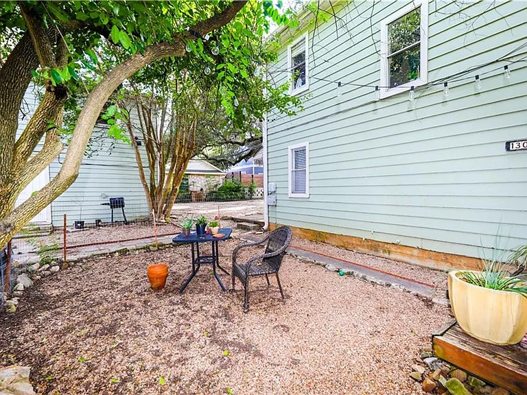 1305 Lorrain St #D — Photo 27