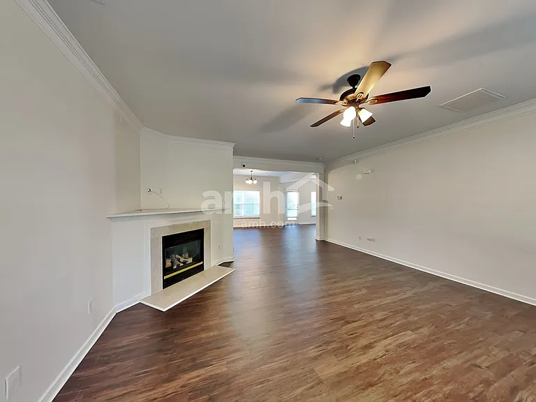 1113 Garrison Rd — Photo 5