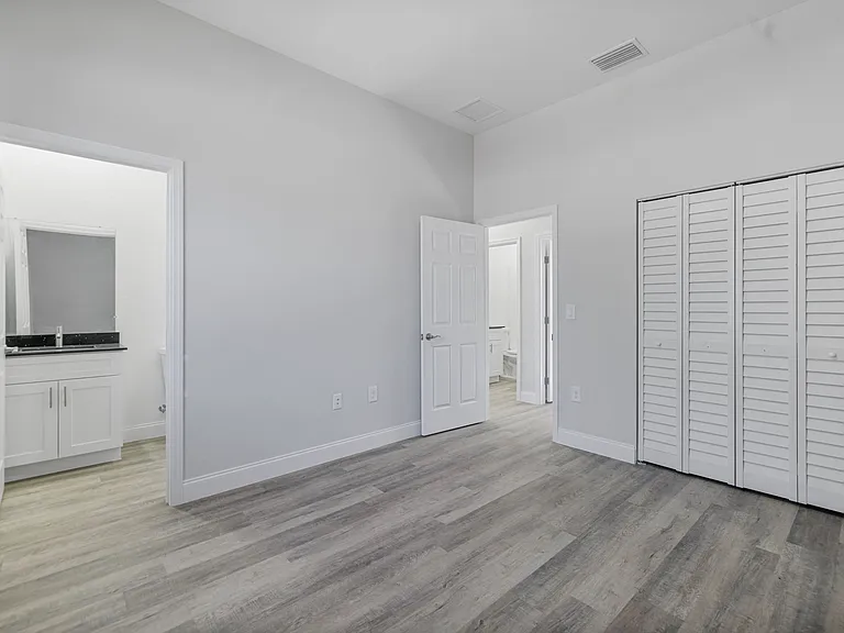 1103 Meadow Rd — Photo 14