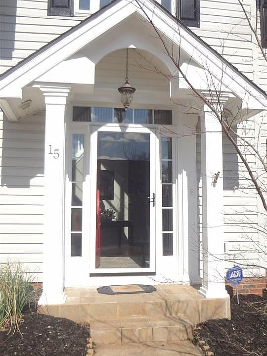 1st image of 15 Birkdale Dr