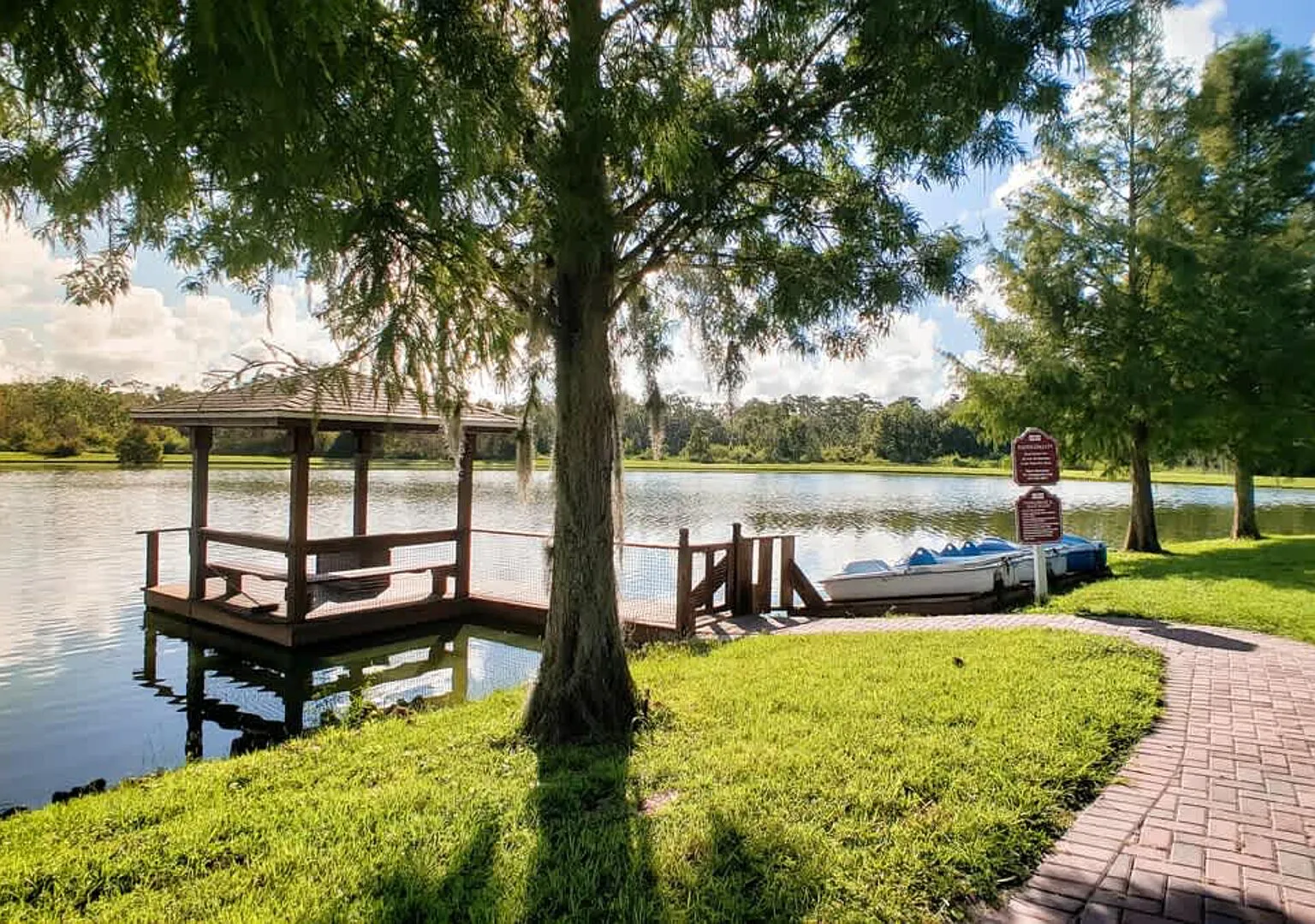 Relaxing 3BR Haven for 8 at Seven Dwarfs — Photo 4