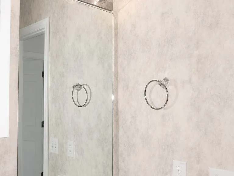 111 N Springview Dr — Photo 12