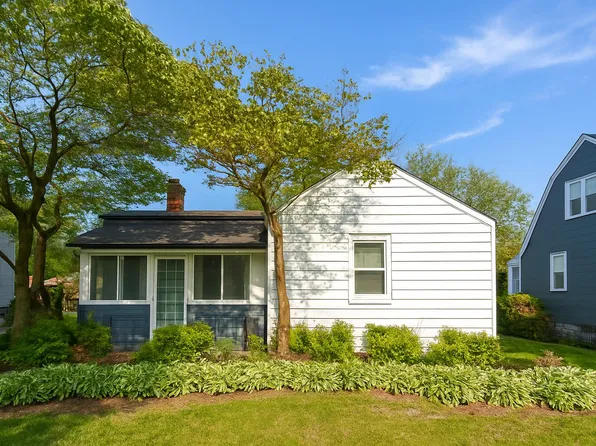 7117 Wicker Ave, Hammond, IN 46323