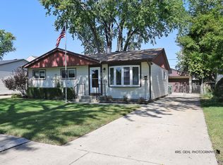 934 N Norman Ln, Wheeling, IL 60090