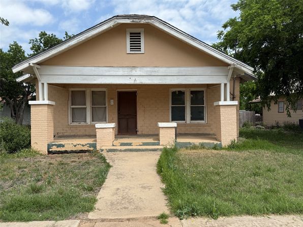 612 Plum St, Coleman, TX 76834