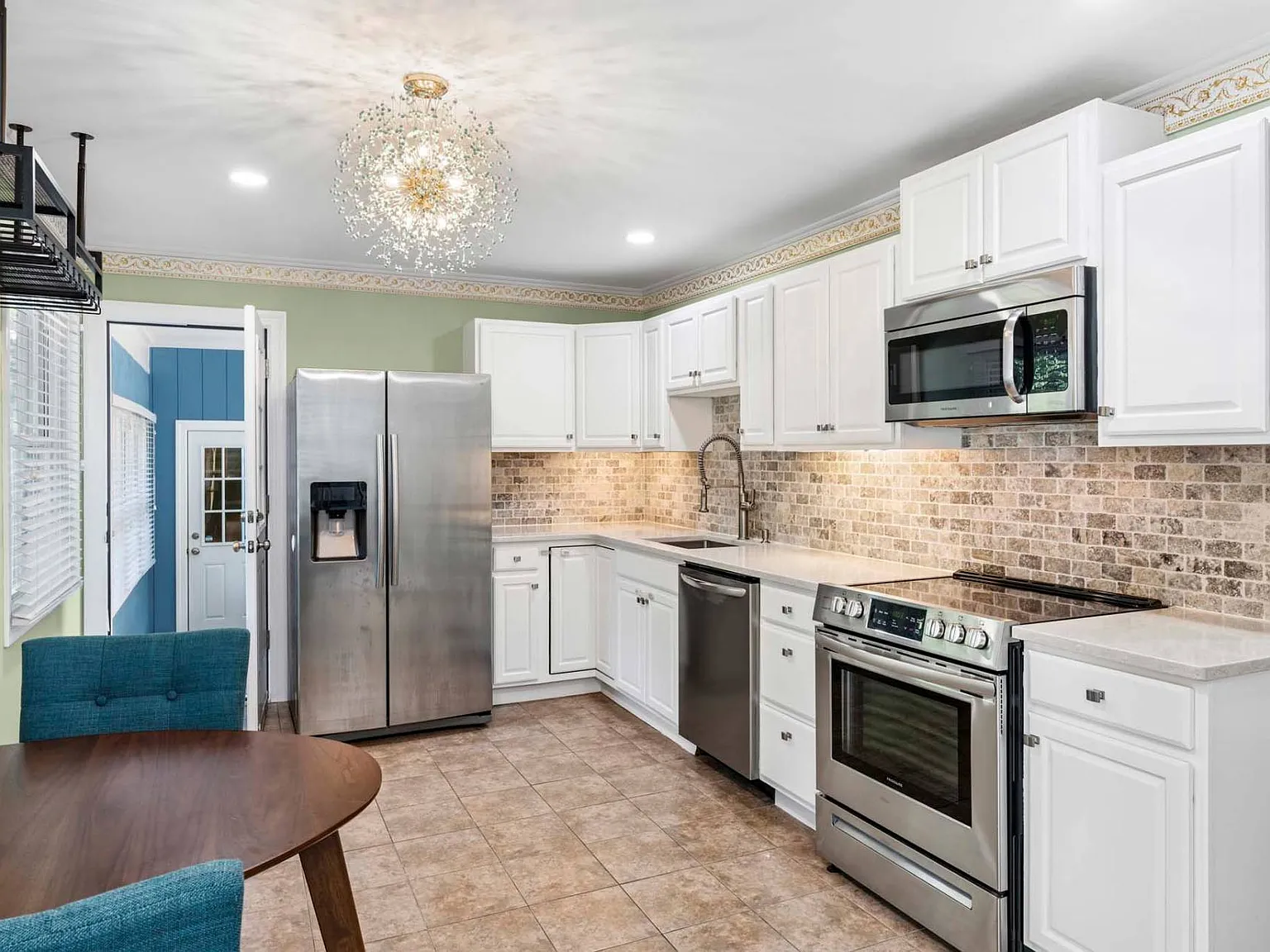 Have it all in this Hamptons home — Photo 4