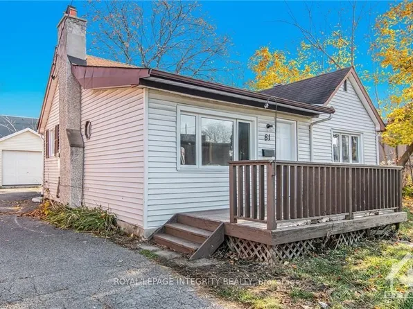 81 Burland St, Ottawa, ON K2B 6J9