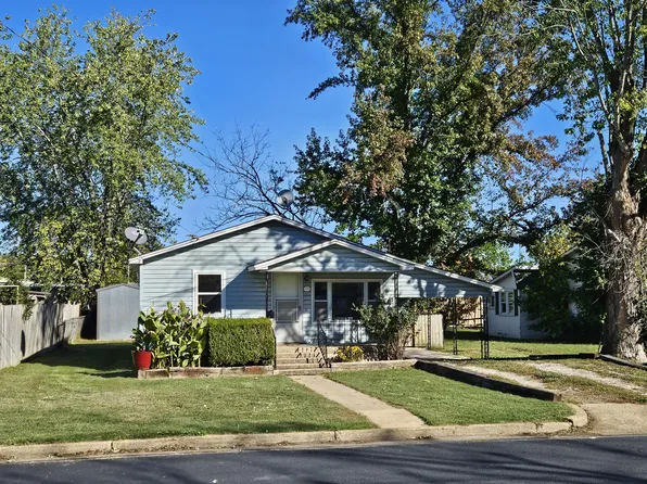 713 W 1st Street, Mountain Grove, MO 65711