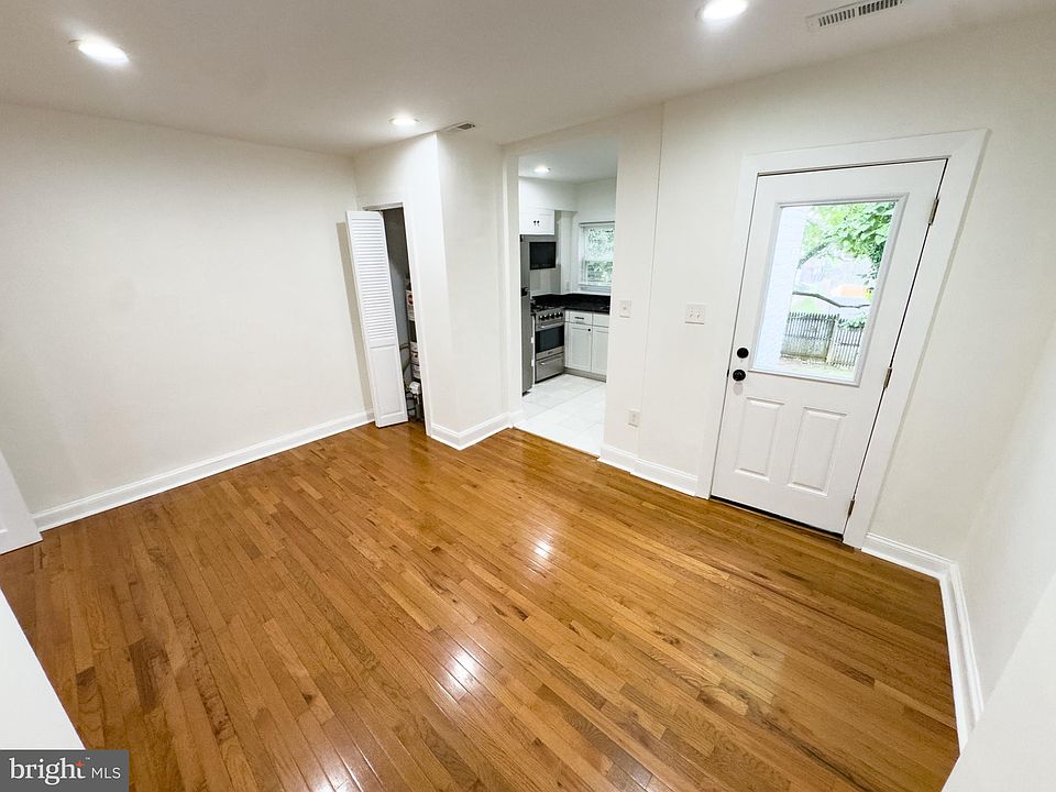 1st image of 2807 4th St NE Unit 2