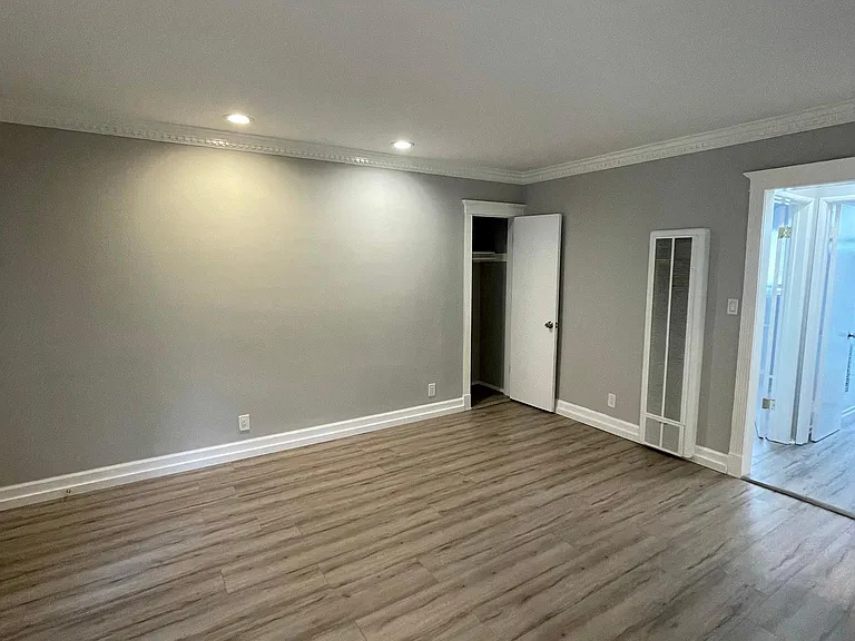 11818 Gateway Blvd #3 — Photo 7