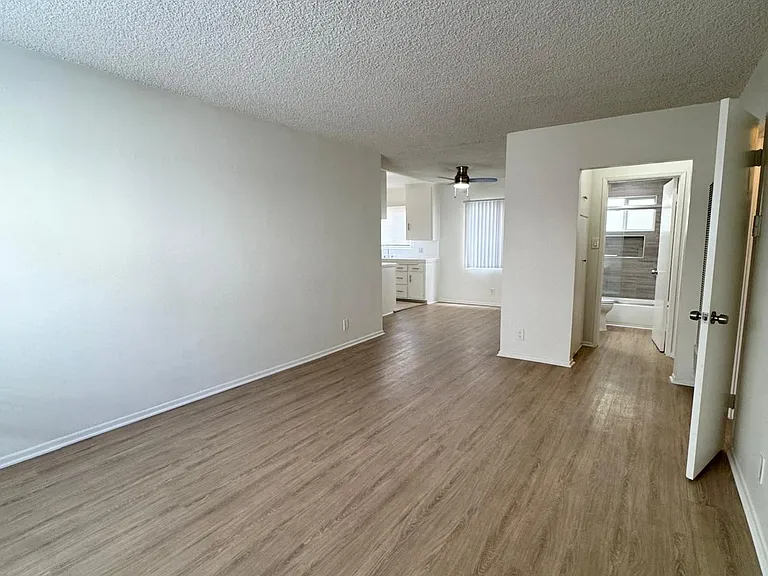 18546 Clark St — Photo 19