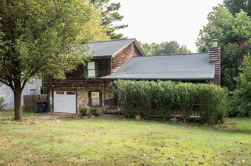 1st image of 2922 Hillwood Dr
