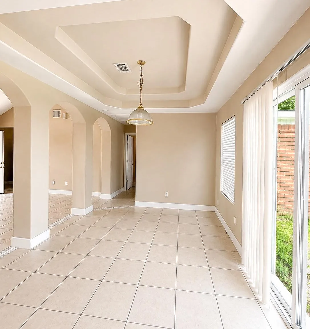 3 bed, 2.0 bath, 1214 sqft, $1,725 — Photo 3