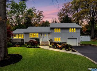 7 Chestnut Pl, Ho Ho Kus, NJ 07423