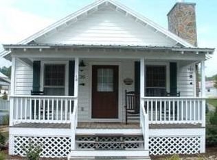 20 Fish Camp Cir, Newland, NC 28657