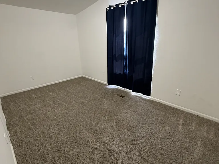 74 Jennifer Cir — Photo 4