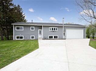 152 Colonnade Dr, Rochester, NY 14623