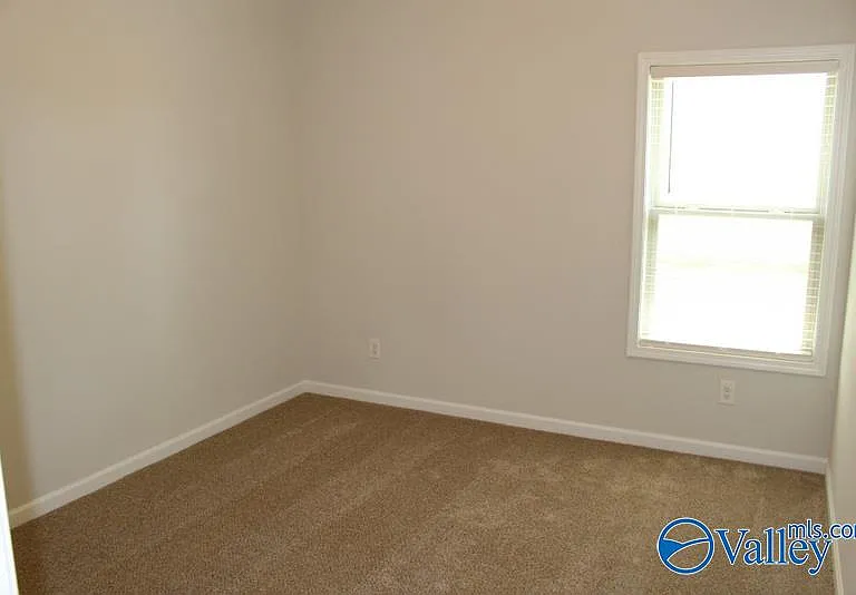 127 Saddle St — Photo 16
