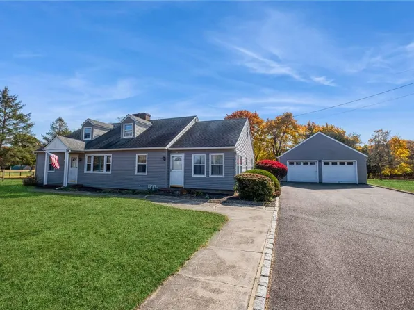 2109 River Road, Calverton, NY 11933