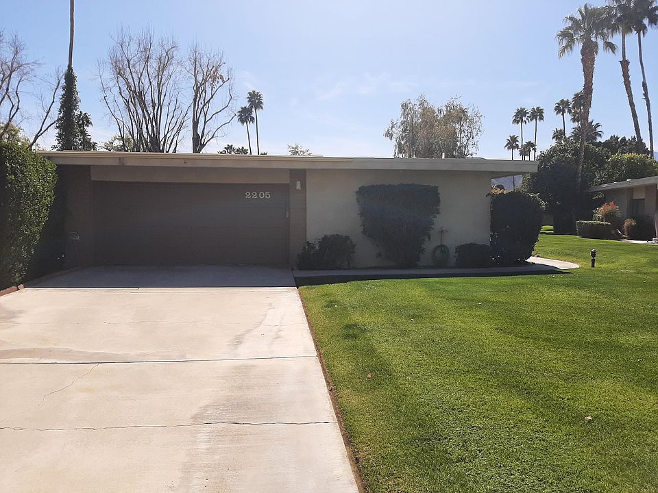2nd image of 2205 Oakcrest Dr