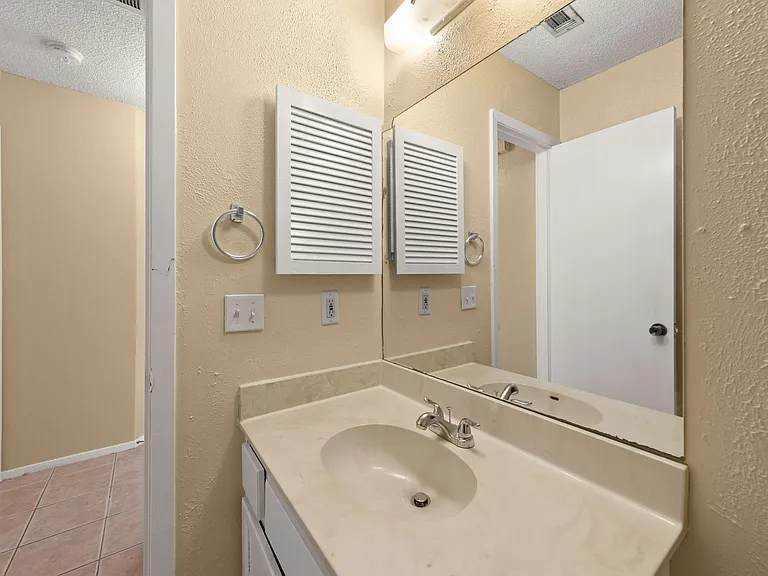 313 Greenlawn Blvd — Photo 27