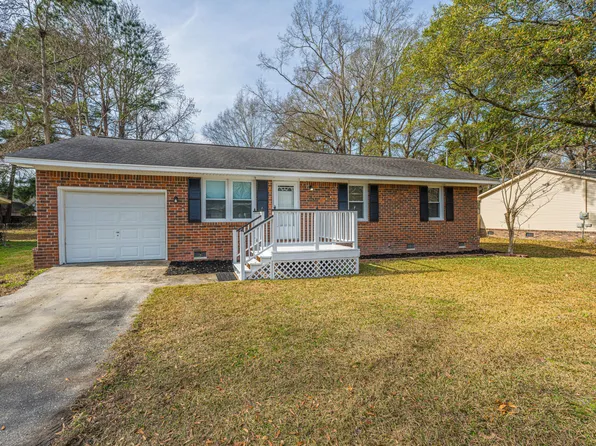 185 Monitor Cir, Moncks Corner, SC 29461