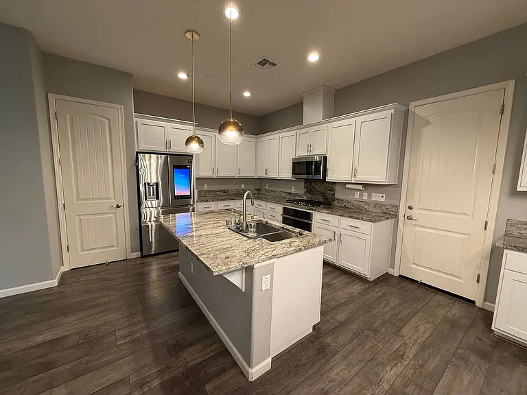3672 Iskenderun Ave — Photo 3